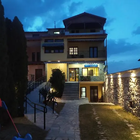 Smallhotel - بيت ريفي Vevi