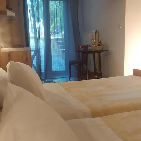 Smallhotel - 여관 Vevi