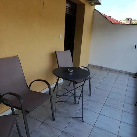 Smallhotel - Vevi