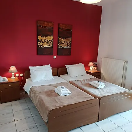 Smallhotel - *