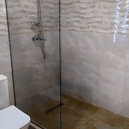 Smallhotel - * Vevi